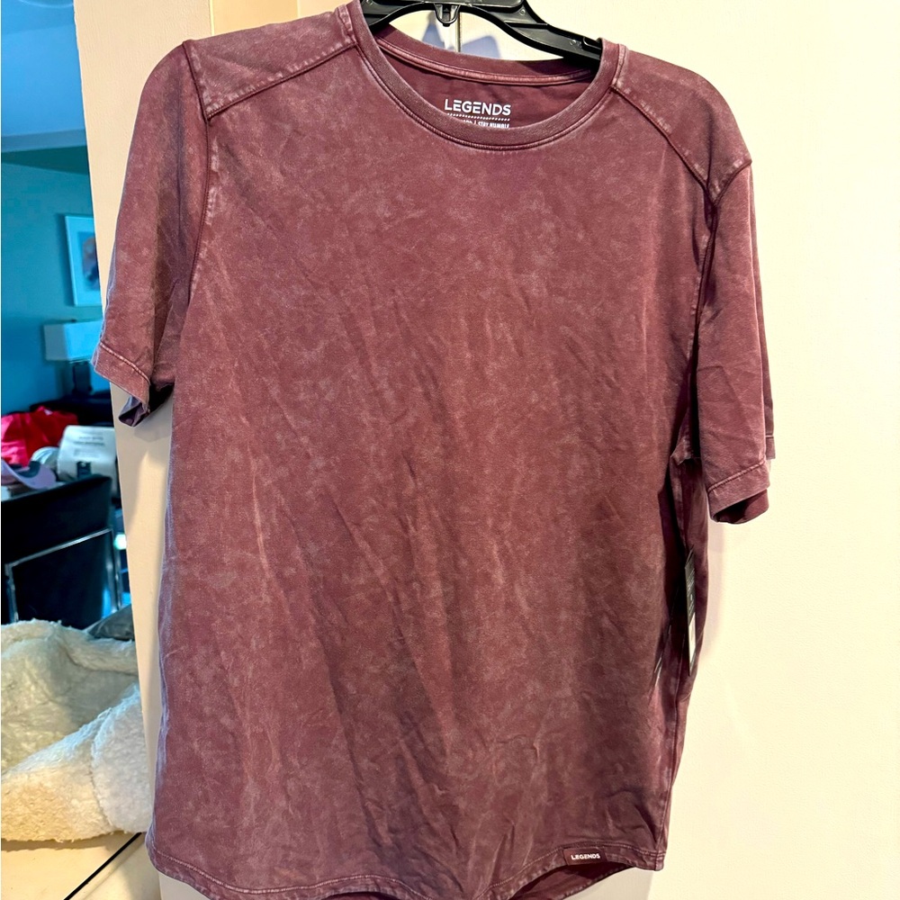 Men’s Legends burgundy short sleeve tshirt